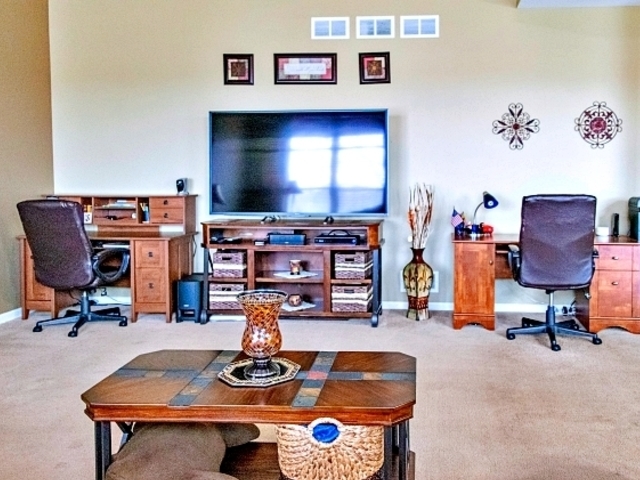 227 Stonegate Road Bolingbrook, IL 60440 - Photo 15 of 37