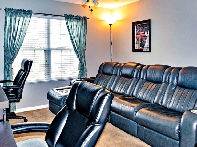 227 Stonegate Road Bolingbrook, IL 60440 - Photo 29 of 37