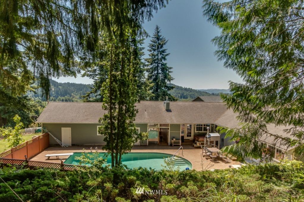 2816 Harris Street Road Kelso, WA 98626 - Photo 3 of 20 Gallery Image 3
