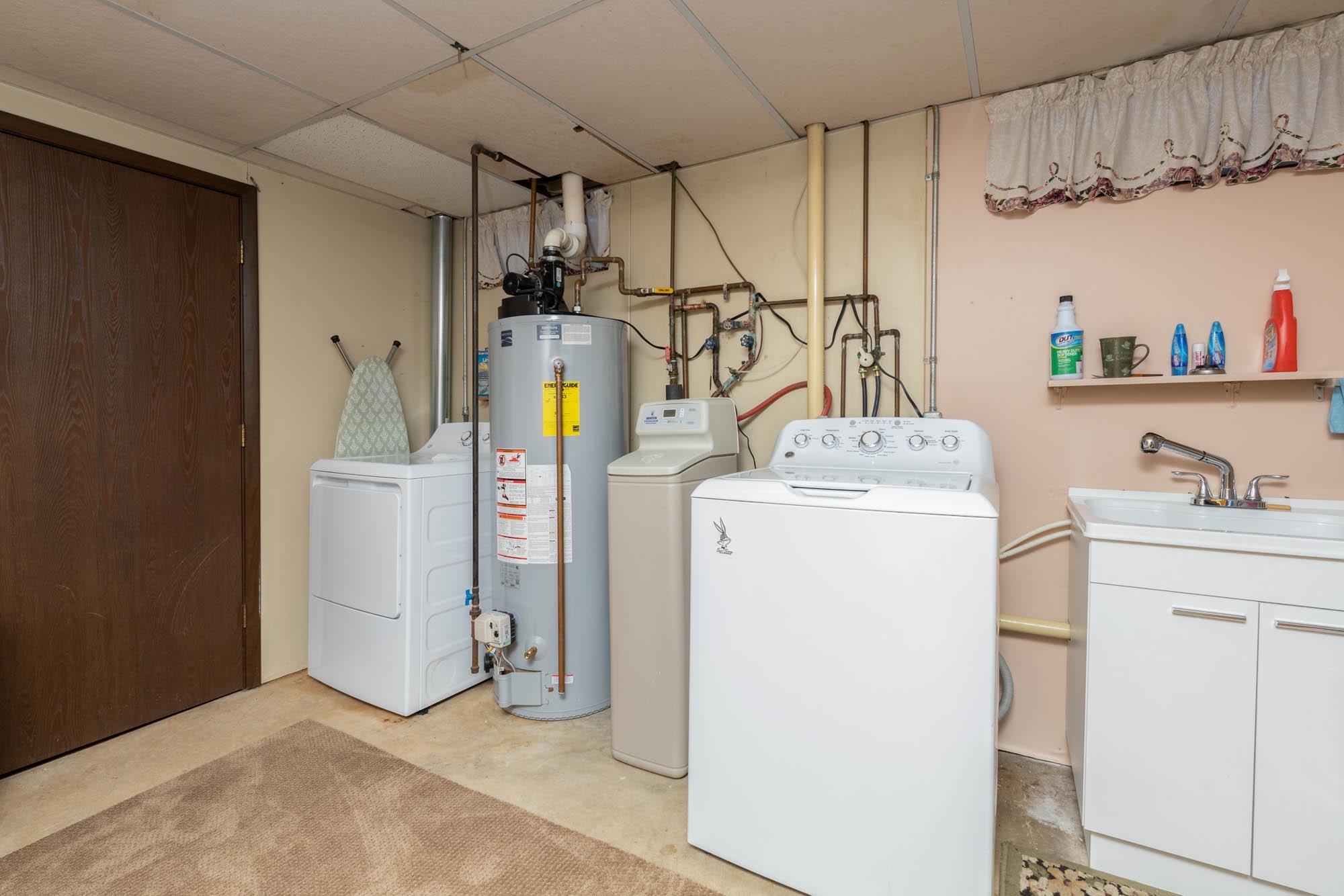 90 Lake Summerset Road Lake Summerset, IL 61019 - Photo 27 of 35 a utility room with dryer and washer