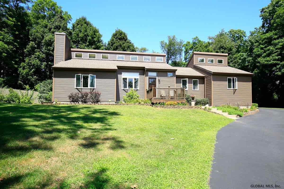 155 Anthony Road Halfmoon, NY 12065 - Photo 2 of 25 Photo 2