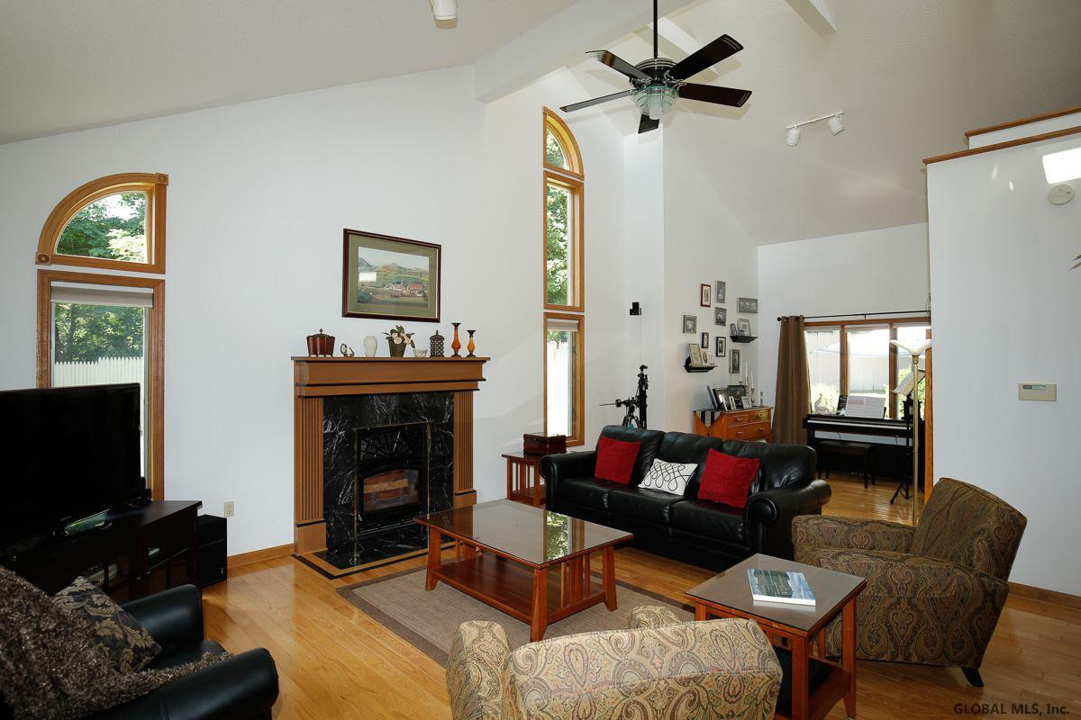 155 Anthony Road Halfmoon, NY 12065 - Photo 8 of 25 Photo 8
