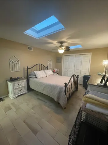 $1,875 | 119 Albacore Avenue, Galveston, TX 77550