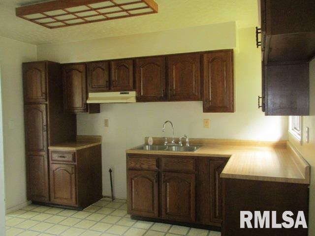 620 Sangamon Road Marquette Heights, IL 61554 - Photo 6 of 13 Gallery Image 6