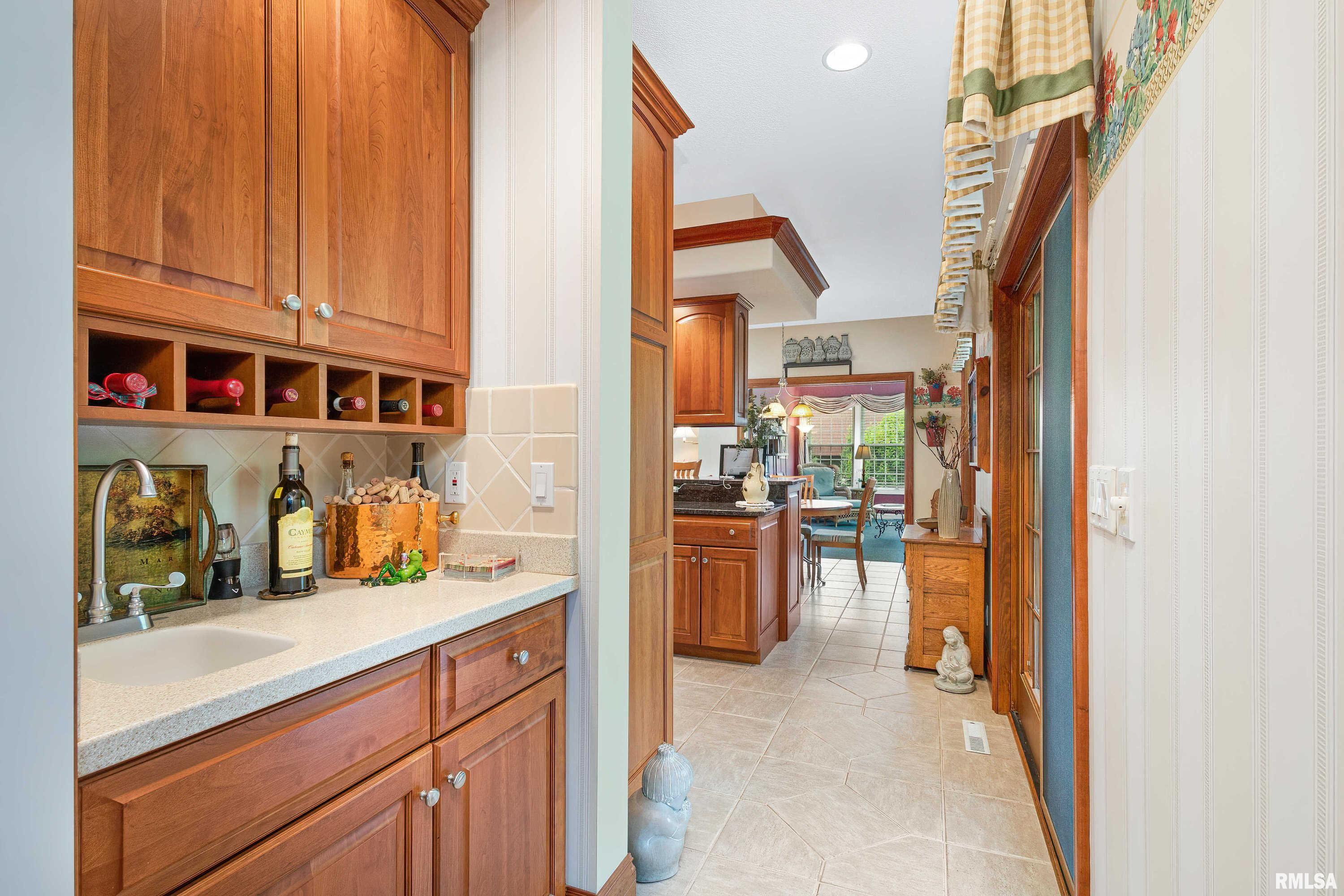 6471 Eagle Ridge Road Bettendorf, IA 52722 - Photo 14 of 54 Gallery Image 14