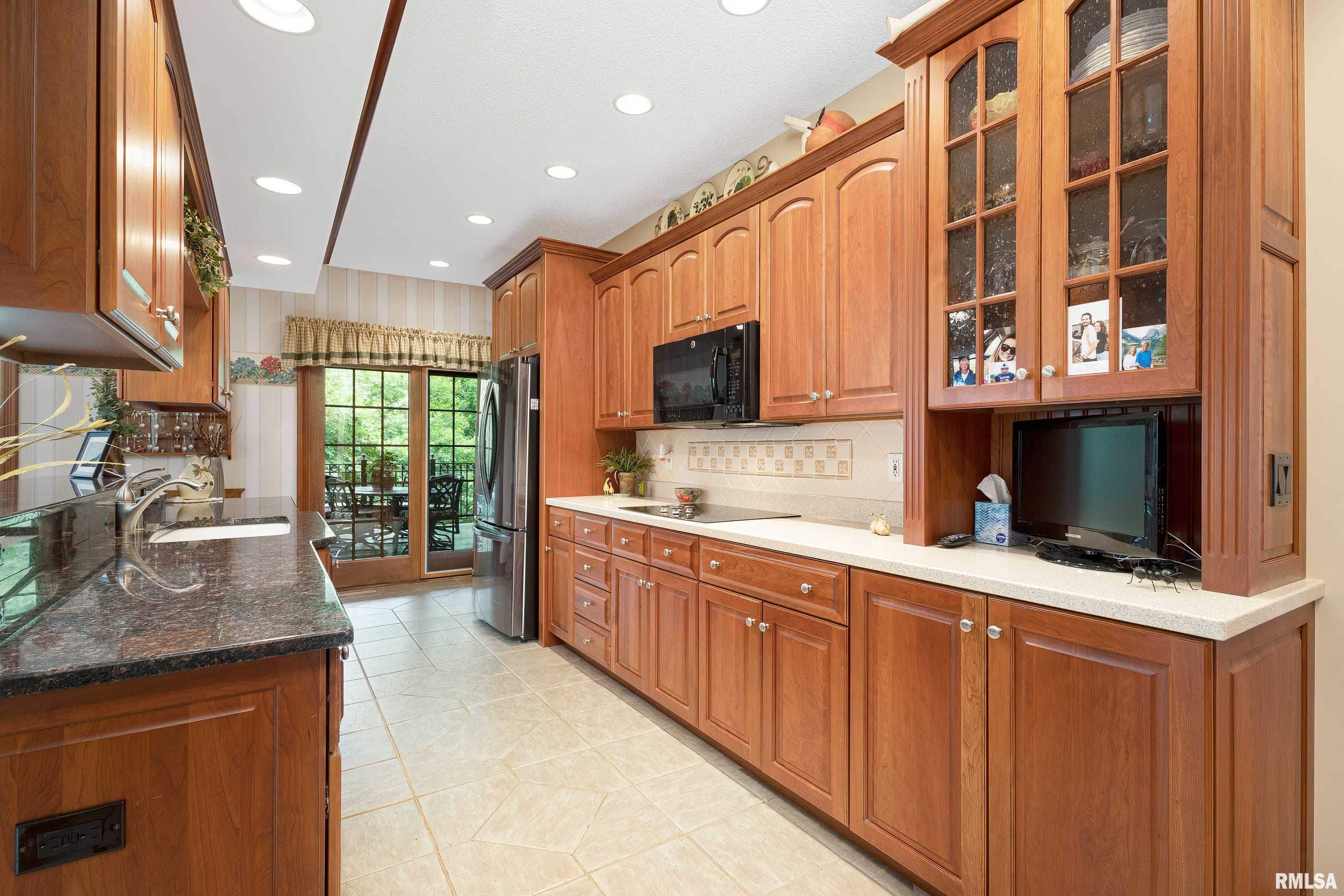 6471 Eagle Ridge Road Bettendorf, IA 52722 - Photo 16 of 54 Gallery Image 16