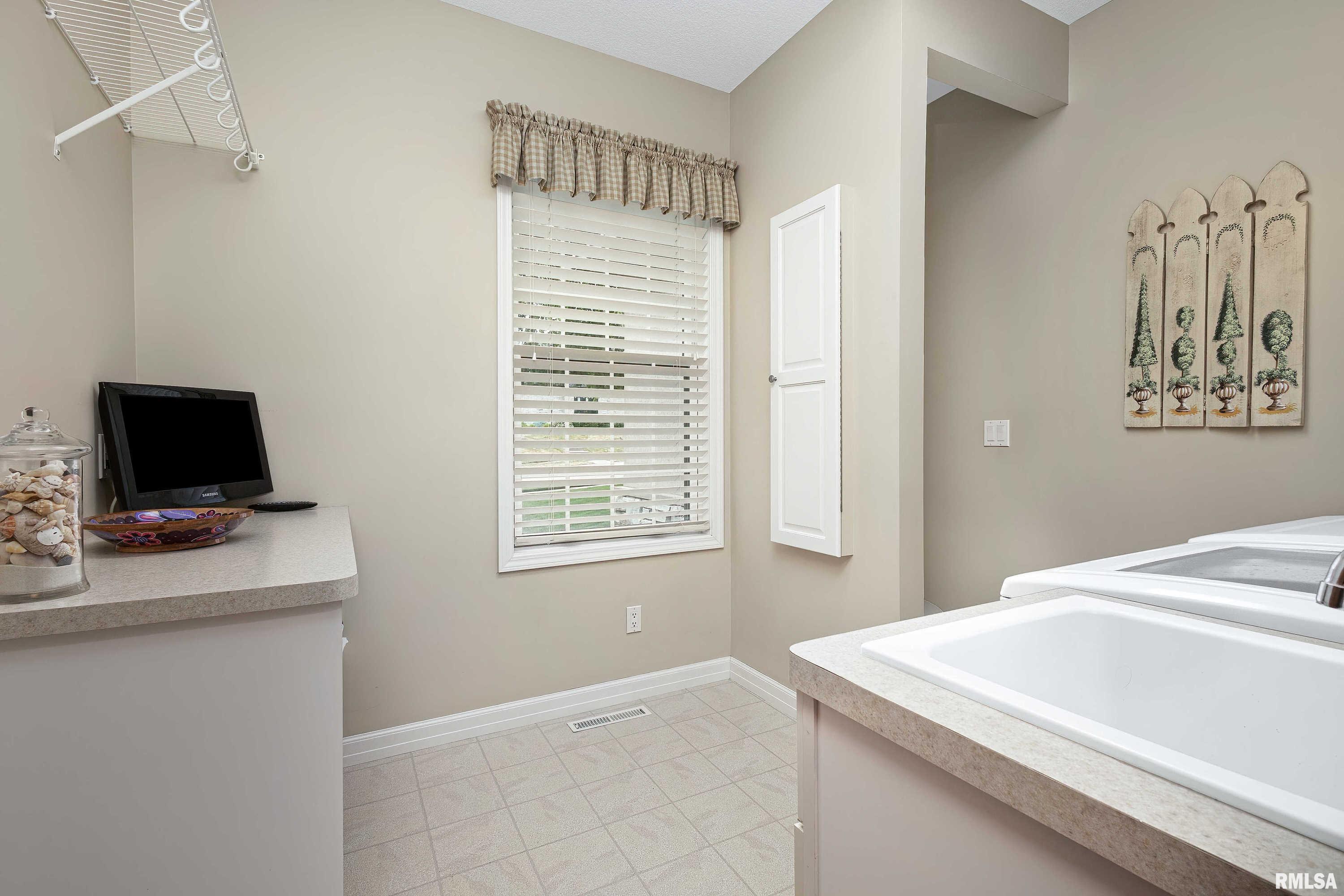 6471 Eagle Ridge Road Bettendorf, IA 52722 - Photo 24 of 54 Gallery Image 24