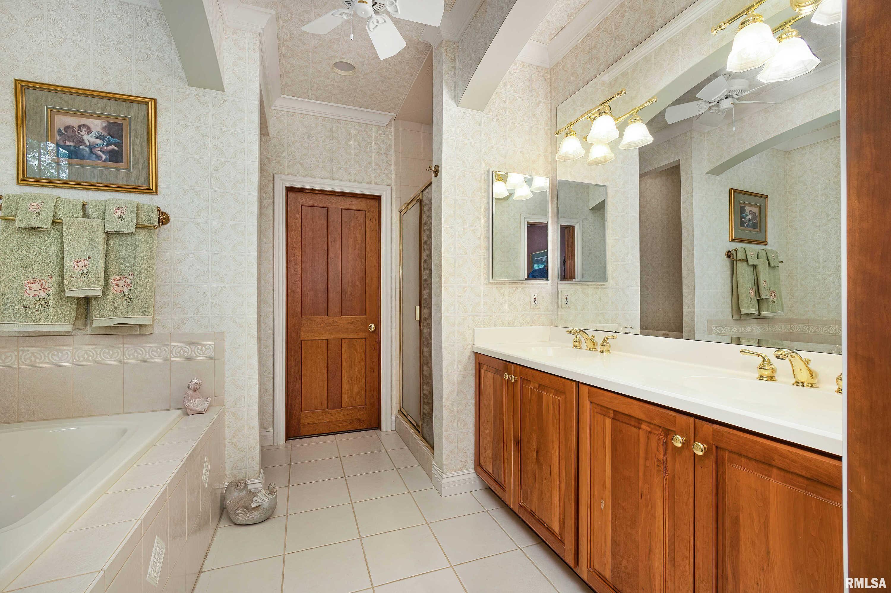 6471 Eagle Ridge Road Bettendorf, IA 52722 - Photo 28 of 54 Gallery Image 28