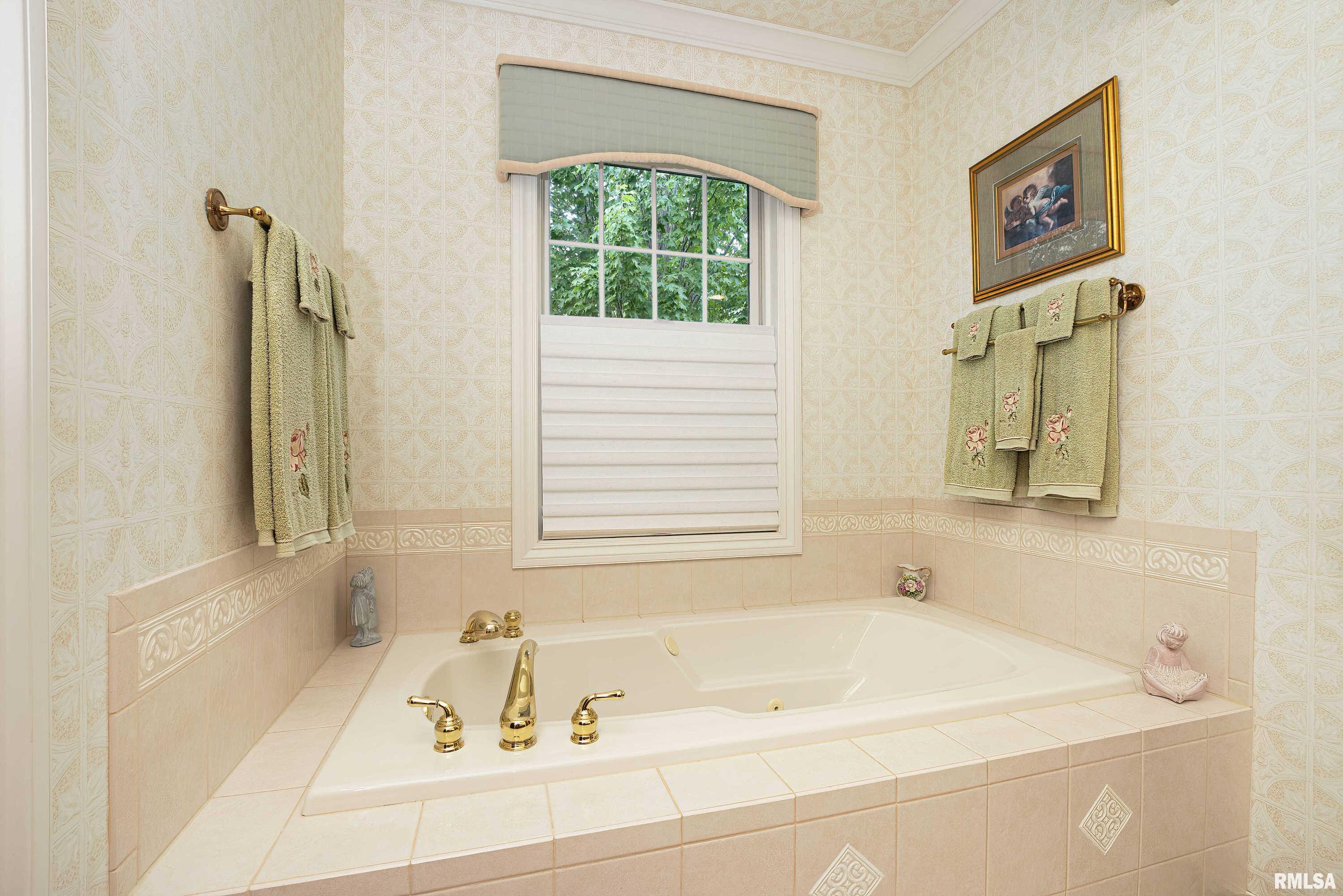 6471 Eagle Ridge Road Bettendorf, IA 52722 - Photo 29 of 54 Gallery Image 29