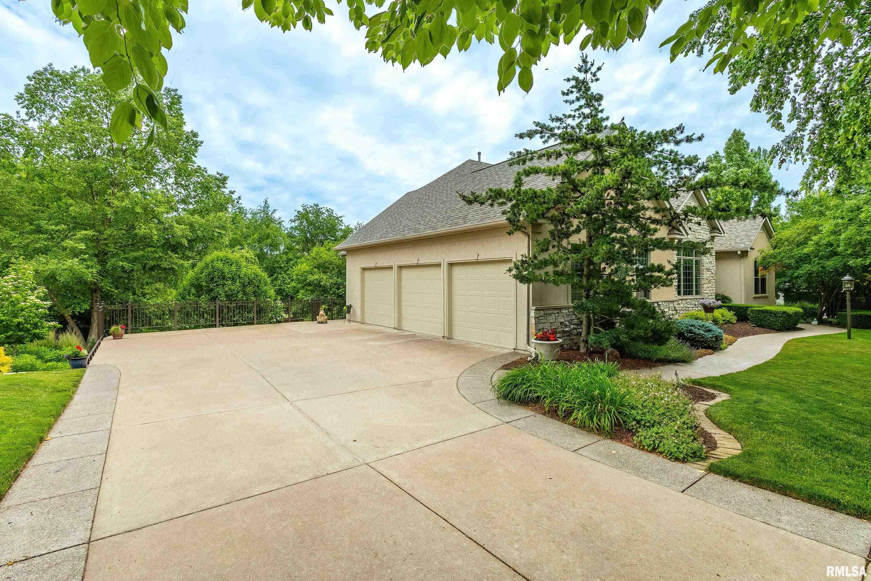 6471 Eagle Ridge Road Bettendorf, IA 52722 - Photo 5 of 54 Gallery Image 5