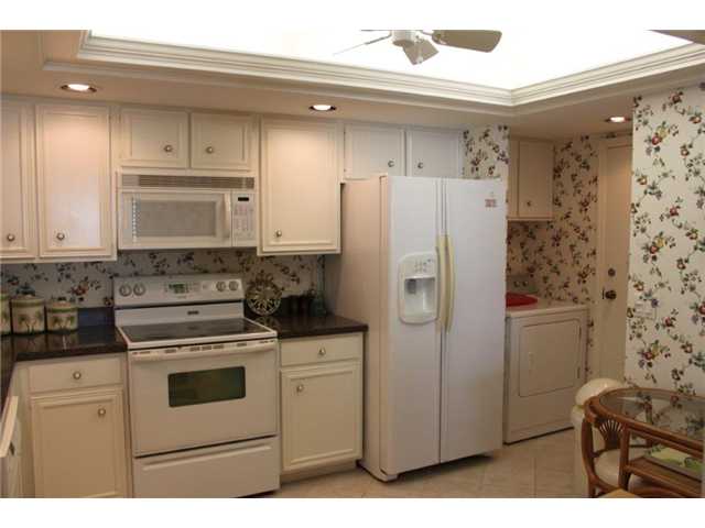 1150 Reef Road, Unit B19 Vero Beach, FL 32963 - Photo 13 of 25 Gallery Image 13