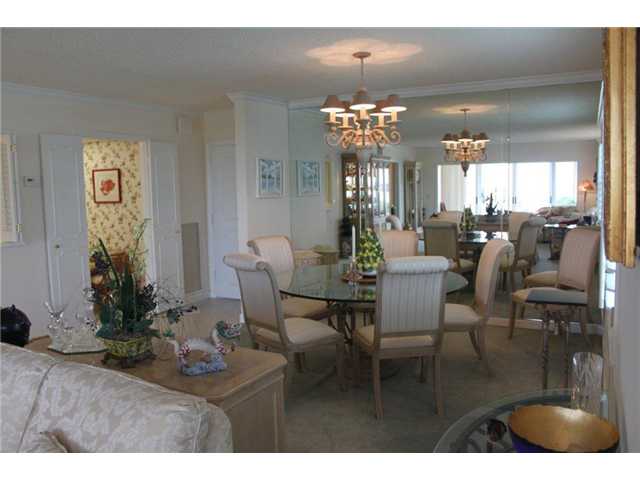 1150 Reef Road, Unit B19 Vero Beach, FL 32963 - Photo 8 of 25 Gallery Image 8