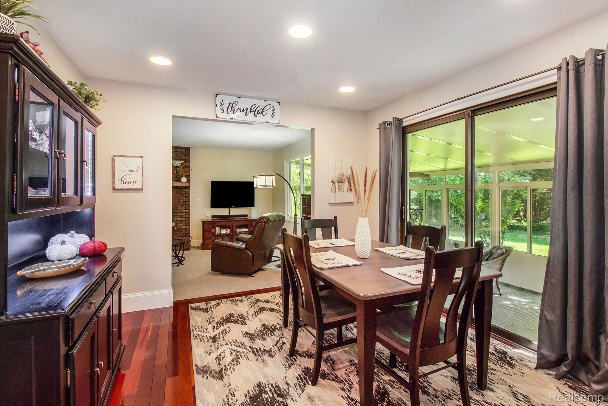 13610 Holtforth Road Fenton, MI 48430 - Photo 7 of 31 Dining Area Opens to Large Living Room