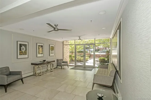 $465,000 | 15 Hill Park Avenue, Unit 1C, Great Neck, NY 11021