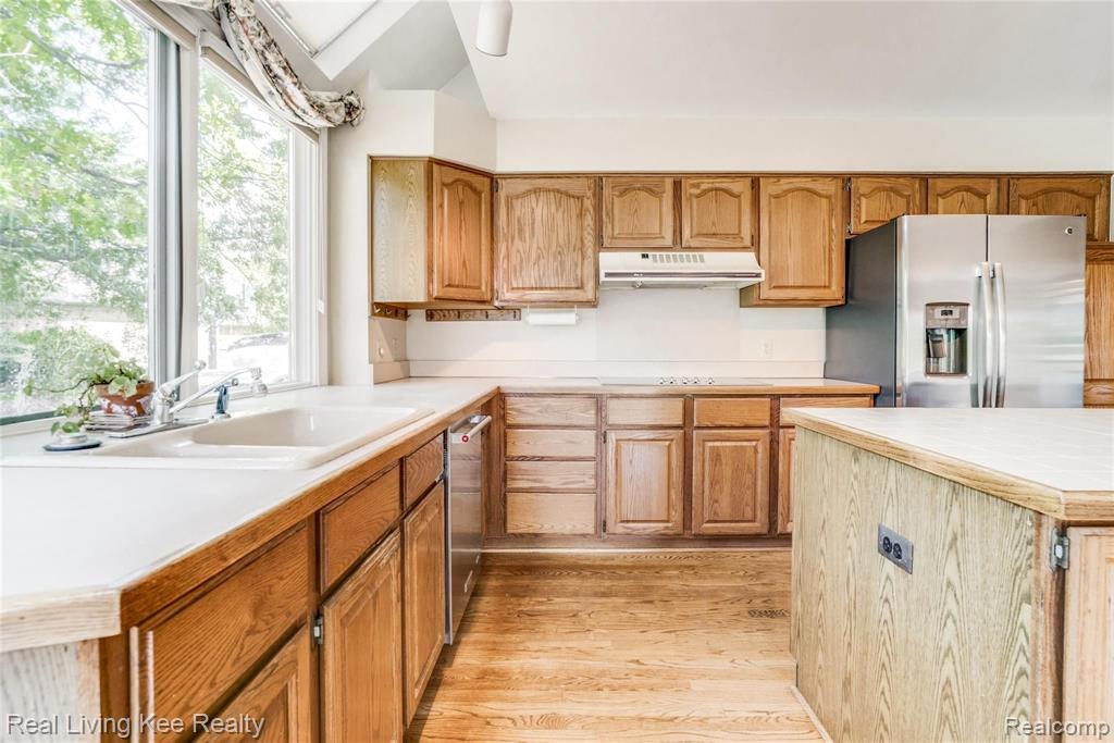 6368 Peach Tree Court Rochester Hills, MI 48306 - Photo 23 of 54