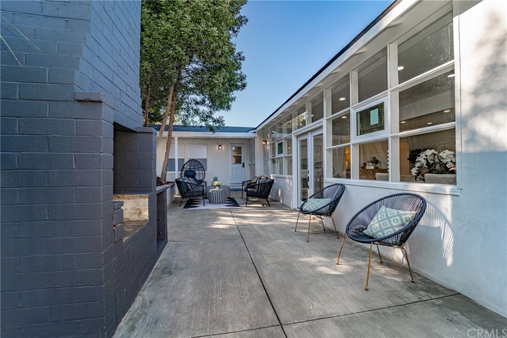 3880 Fairway Boulevard View Park, CA 90043 - Photo 36 of 47 a view of outdoor space with seating area