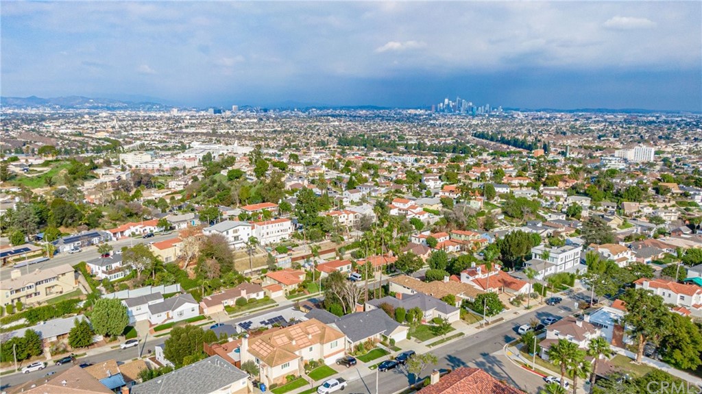 3880 Fairway Boulevard View Park, CA 90043 - Photo 45 of 47 an aerial view of multiple house