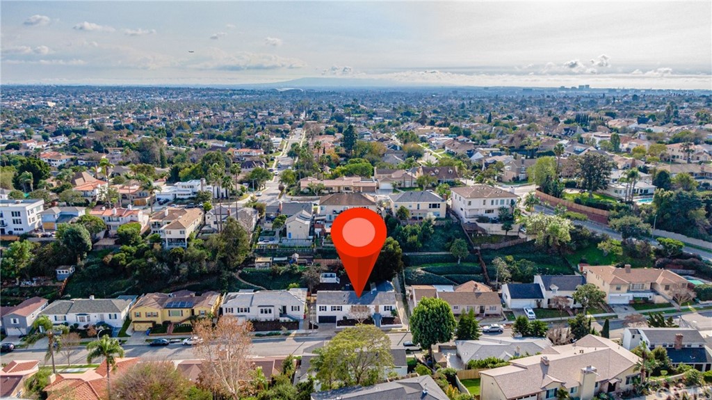 3880 Fairway Boulevard View Park, CA 90043 - Photo 46 of 47 an aerial view of a houses with a swimming pool