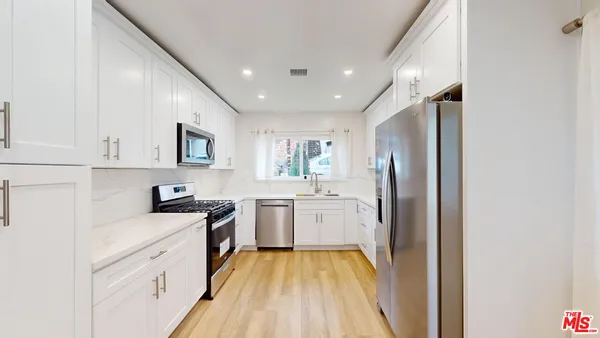 $5,995 | 4735 Nob Hill Drive, Los Angeles, CA 90065