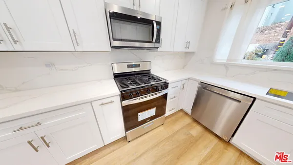 $5,995 | 4735 Nob Hill Drive, Los Angeles, CA 90065