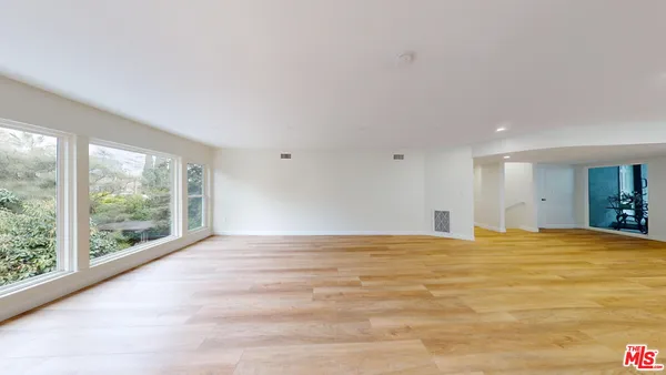 $5,995 | 4735 Nob Hill Drive, Los Angeles, CA 90065