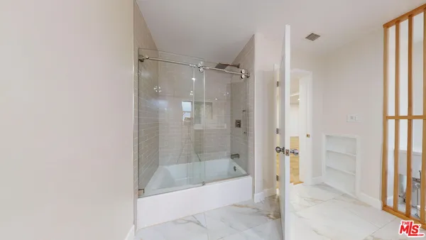 $6,295 | 4735 Nob Hill Drive, Los Angeles, CA 90065