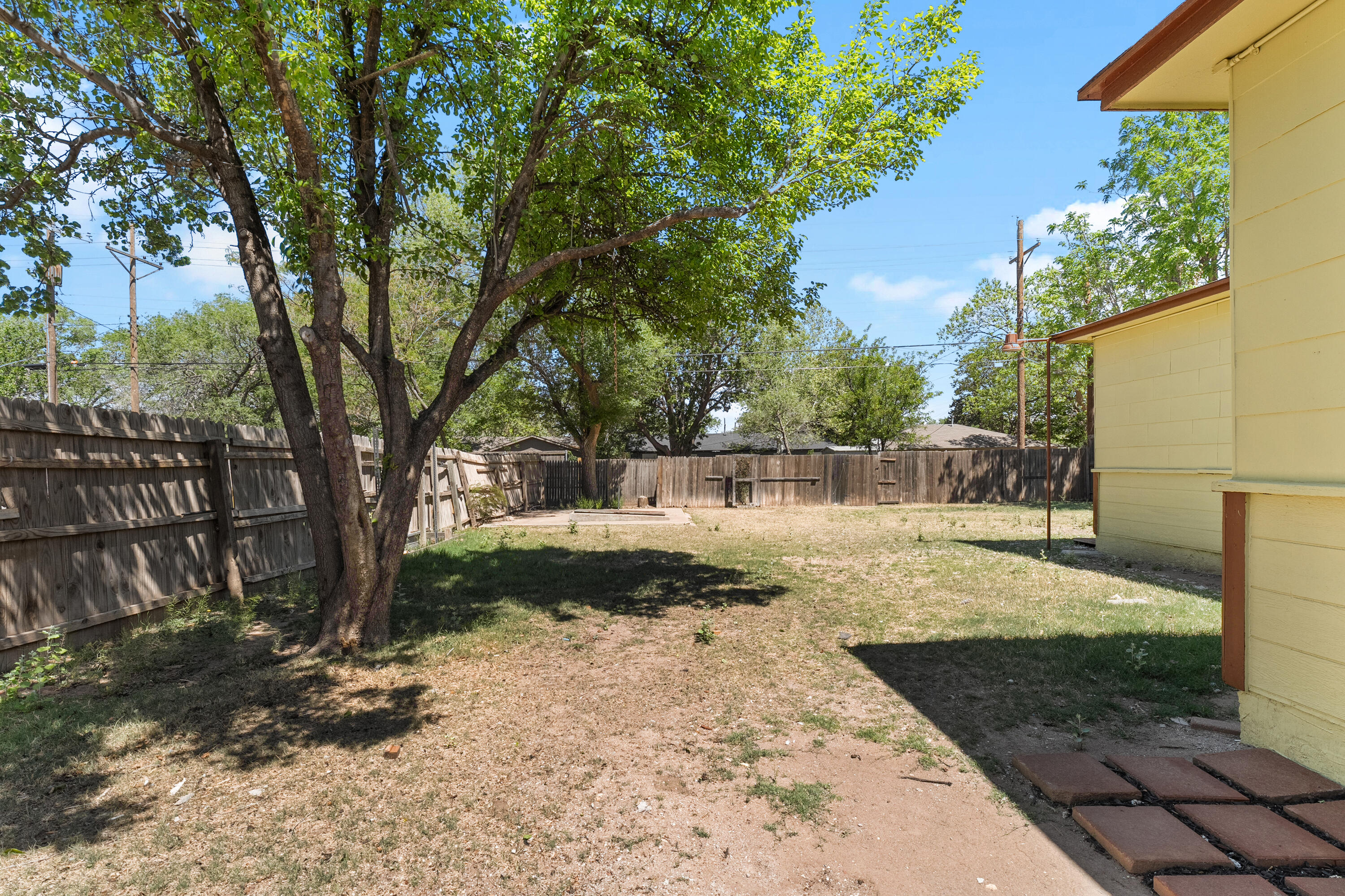 4004 33rd Street Lubbock, TX 79410 - Photo 20 of 21 DSC06026