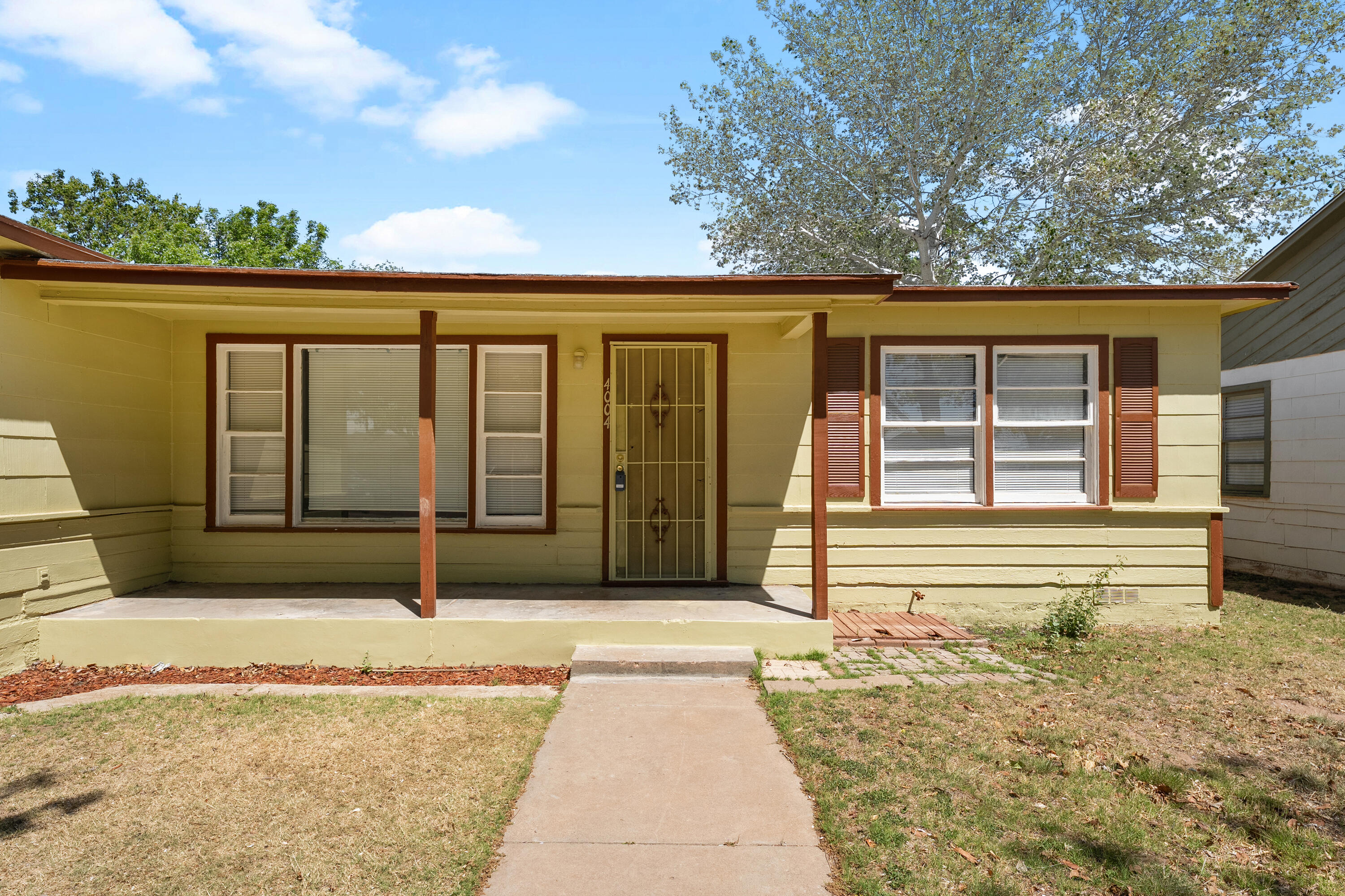 4004 33rd Street Lubbock, TX 79410 - Photo 2 of 21 DSC05972