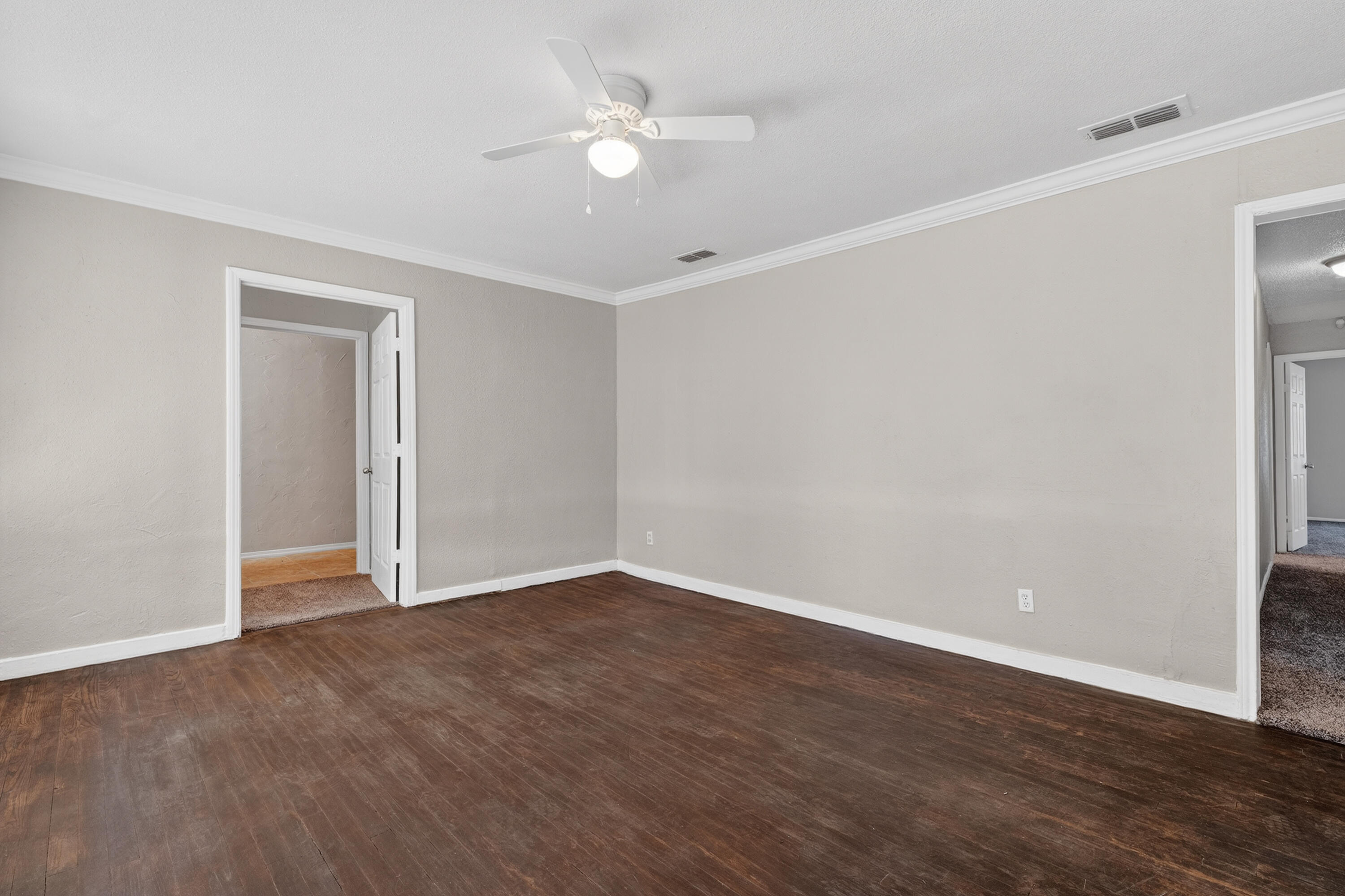 4004 33rd Street Lubbock, TX 79410 - Photo 3 of 21 DSC05973