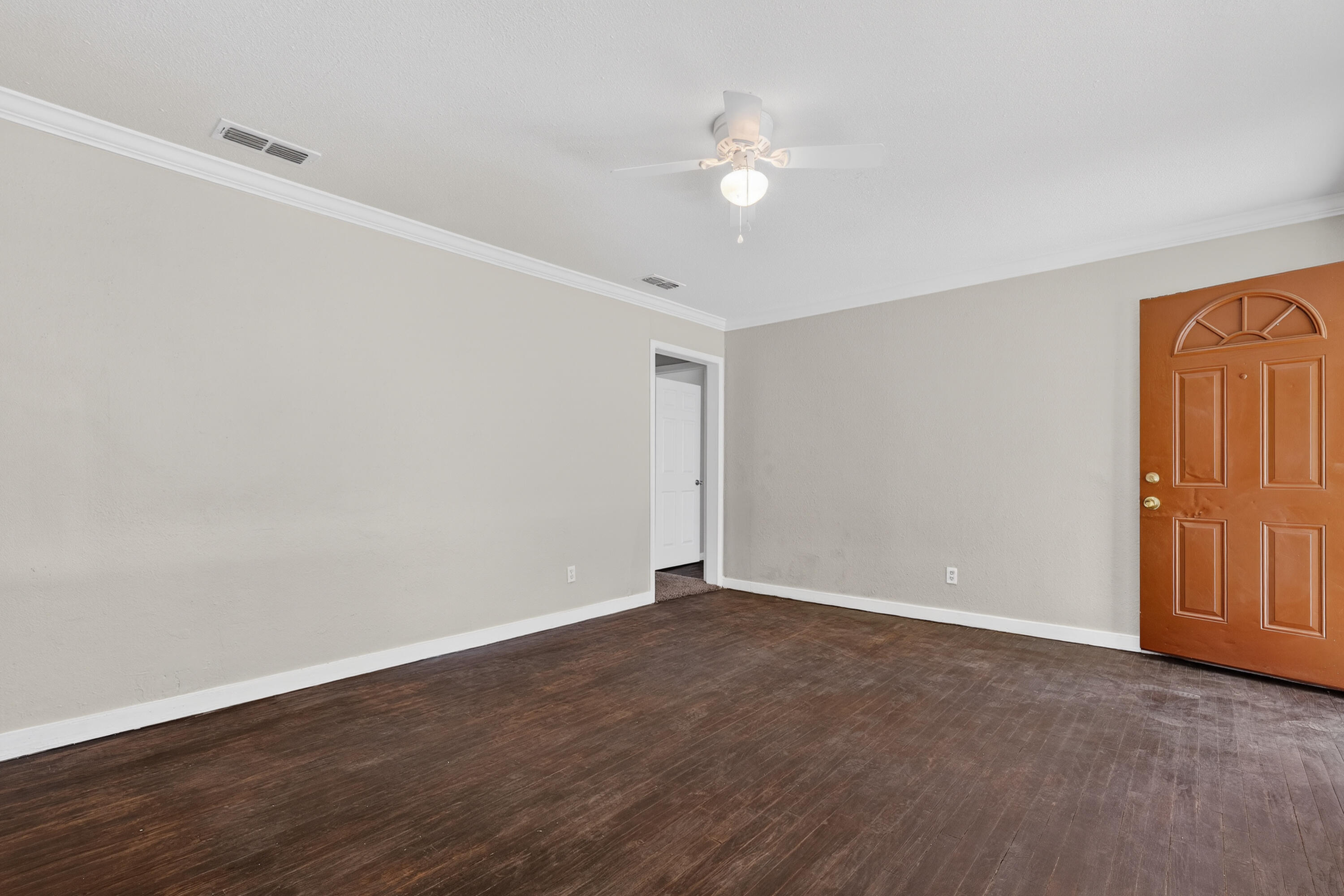 4004 33rd Street Lubbock, TX 79410 - Photo 8 of 21 DSC05982