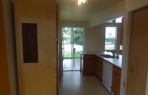 494 Le Moyne Avenue Romeoville, IL 60446 - Photo 2 of 11