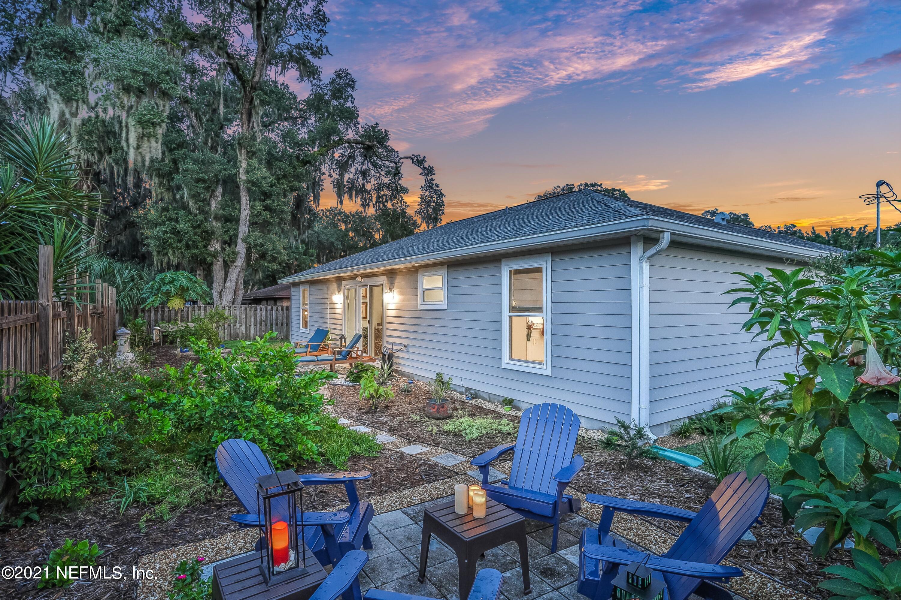 711 Warbler Road St. Augustine, FL 32086 - Photo 36 of 39 Sit and relax!