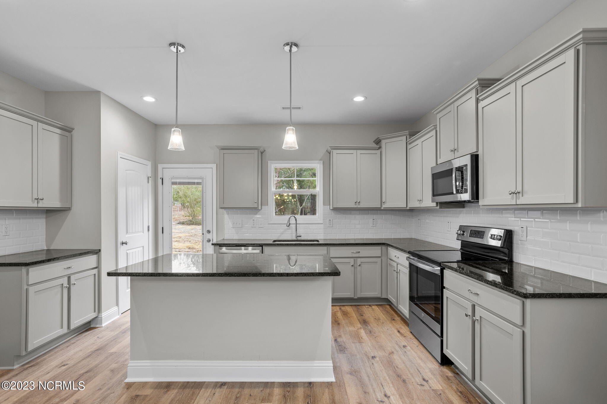 641 Reservation Road Aberdeen, NC 28315 - Photo 13 of 53 13-web-or-mls-6S5A1857