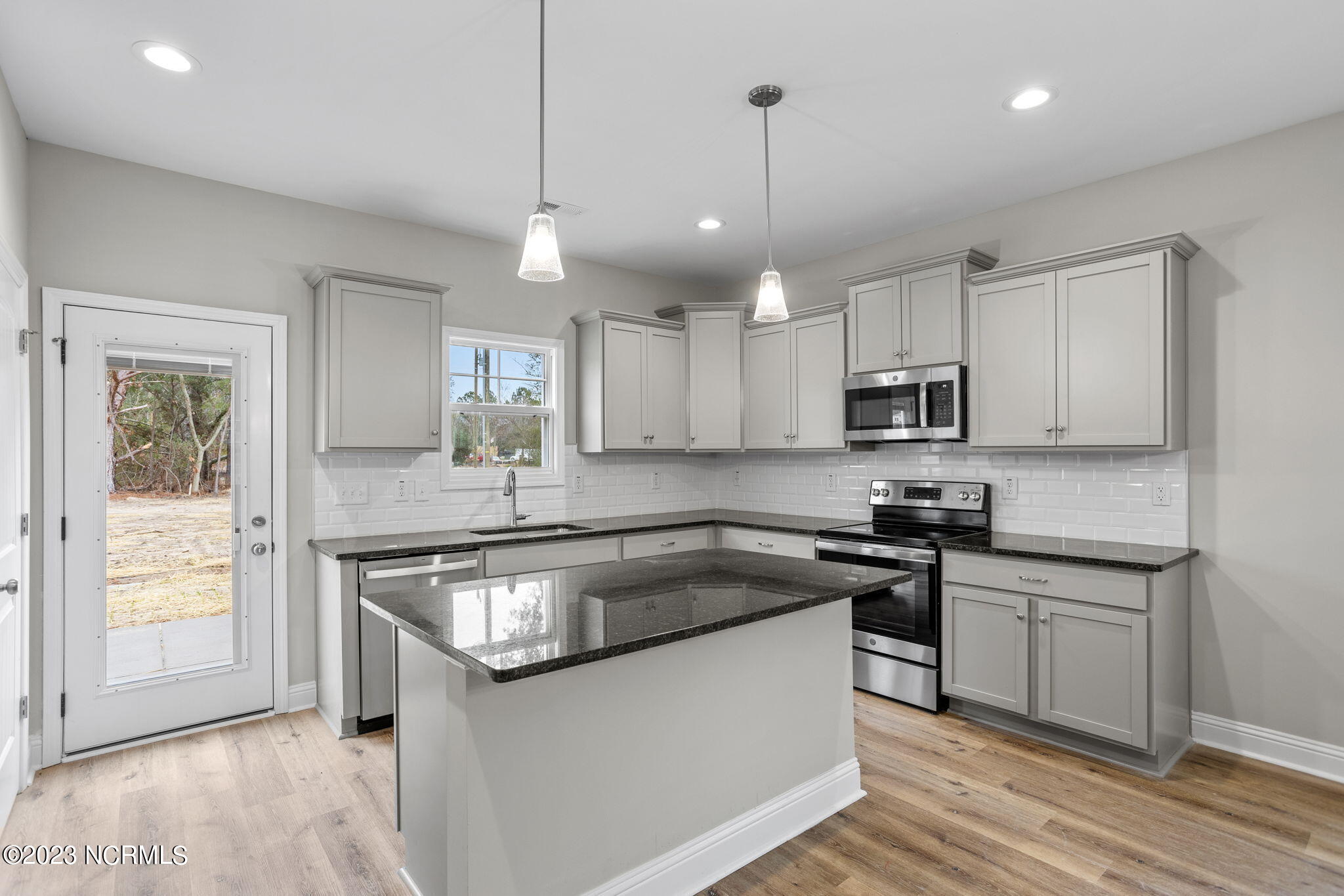 641 Reservation Road Aberdeen, NC 28315 - Photo 14 of 53 14-web-or-mls-6S5A1860