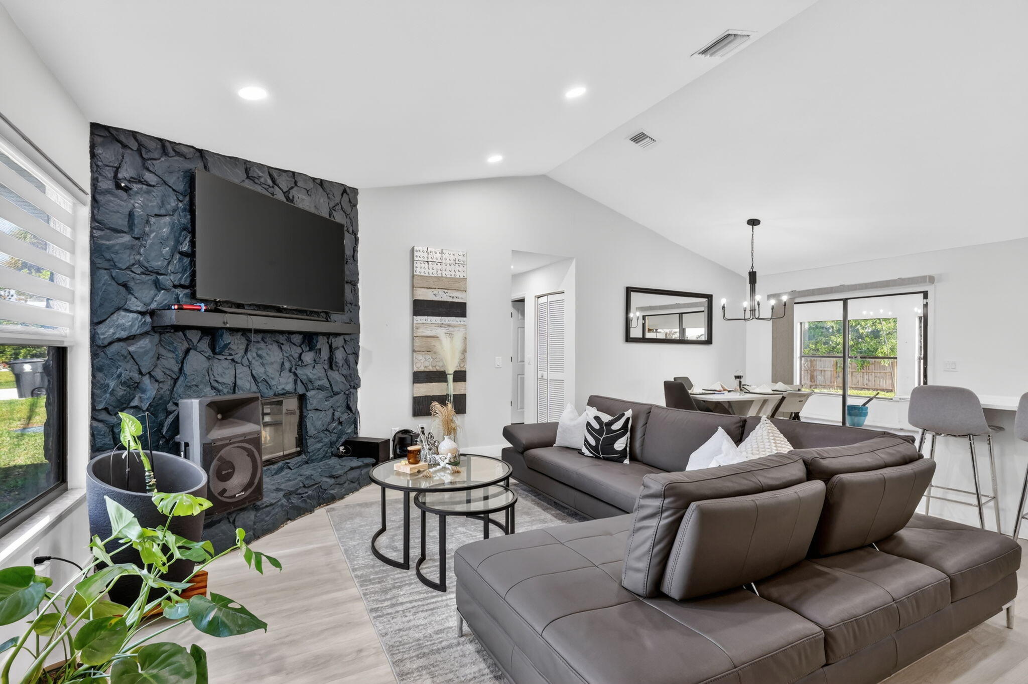 481 Southwest Aster Road Port St. Lucie, FL 34953 - Photo 9 of 58 10-web-or-mls-5P1A7474