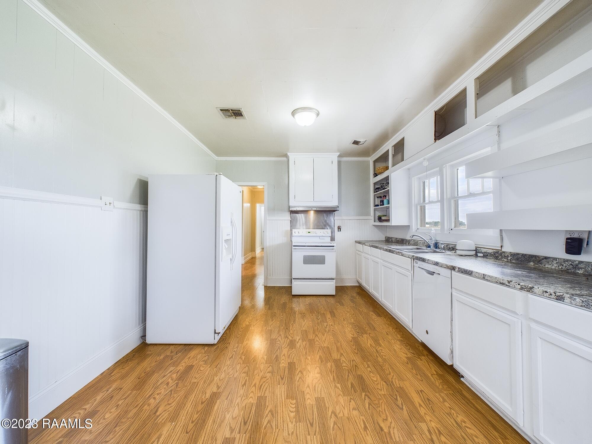 15535 Pershing Road Kaplan, LA 70548 - Photo 8 of 31 CAM01614G0-PR0016-STILL009