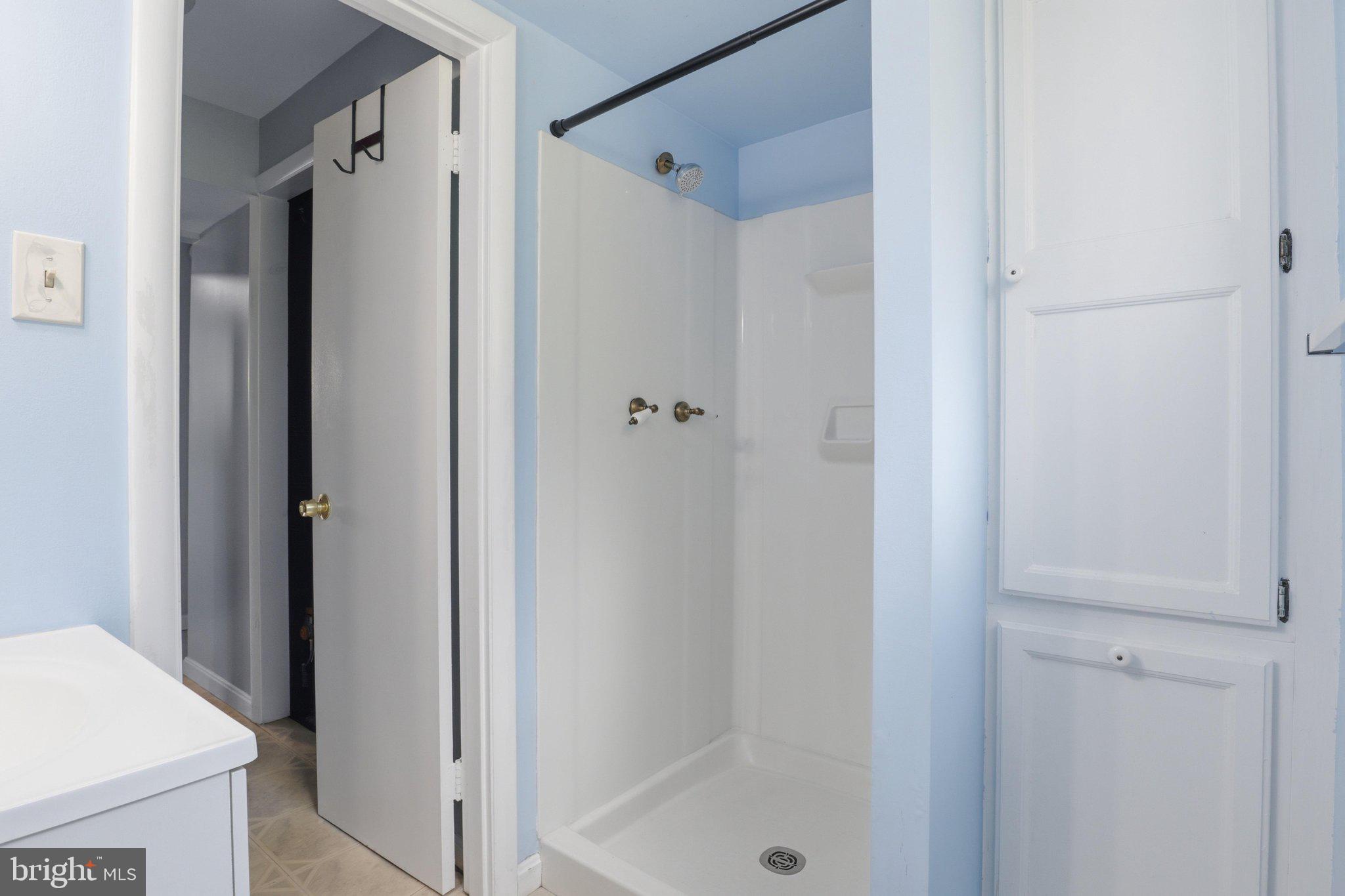 4014 Jeffry Street Silver Spring, MD 20906 - Photo 16 of 30 Bath