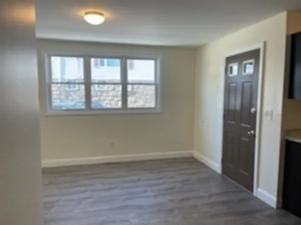 $1,600 | 100 Smith Street, Unit 1, Fall River, MA 02721