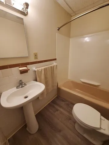 $1,600 | 100 Smith Street, Unit 1, Fall River, MA 02721