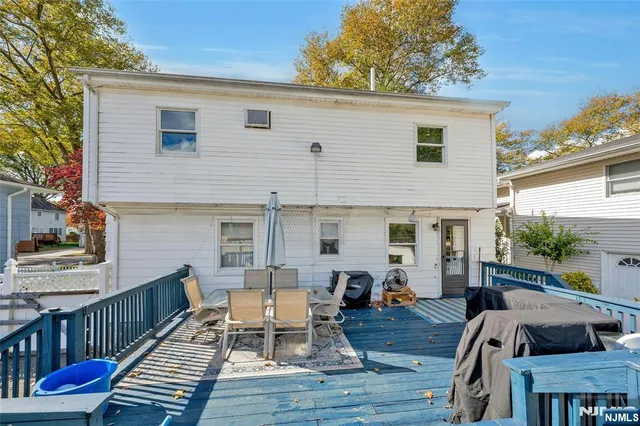 a view of outdoor space yard deck and patio