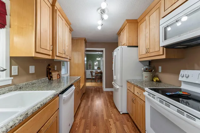 $279,900 | 8938 Van Buren Street Northeast, Blaine, MN 55434