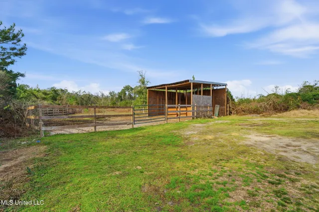 $220,000 | 6139 Vestry Road, Perkinston, MS 39573