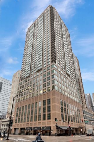 $300,000 | 2 East Erie Street, Unit 2714, Chicago, IL 60611