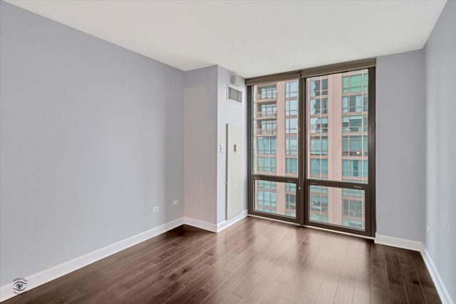 $300,000 | 2 East Erie Street, Unit 2714, Chicago, IL 60611