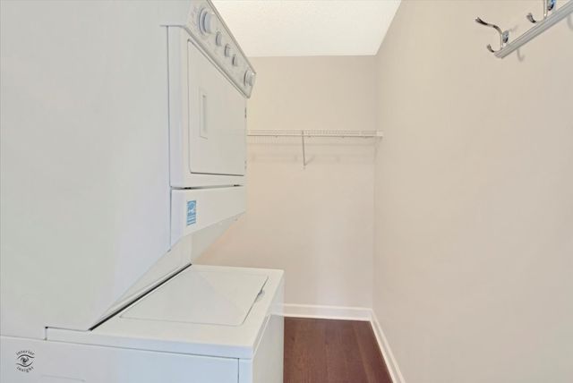 $300,000 | 2 East Erie Street, Unit 2714, Chicago, IL 60611