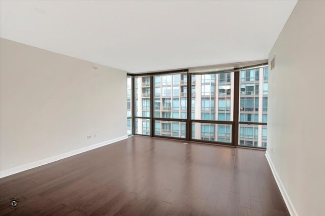 $300,000 | 2 East Erie Street, Unit 2714, Chicago, IL 60611