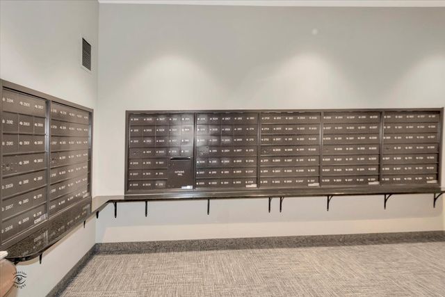 $300,000 | 2 East Erie Street, Unit 2714, Chicago, IL 60611