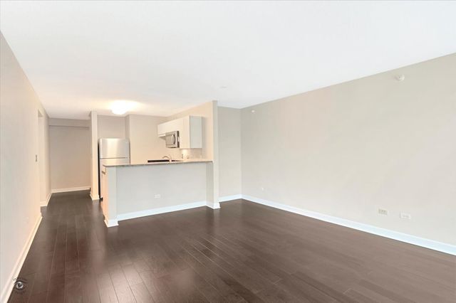 $300,000 | 2 East Erie Street, Unit 2714, Chicago, IL 60611