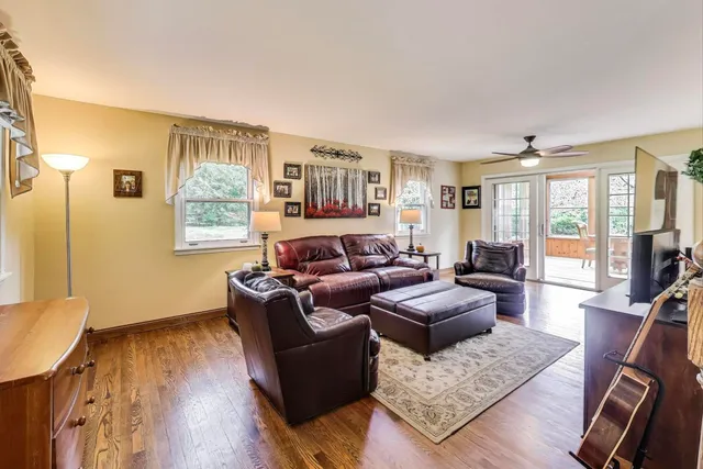 $564,000 | 6722 Indian Lane, Long Grove, IL 60047