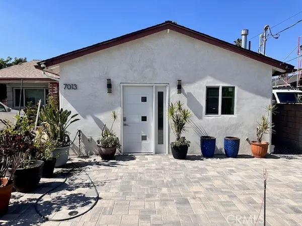 $2,500 | 7013 Bellaire Avenue, North Hollywood, CA 91605